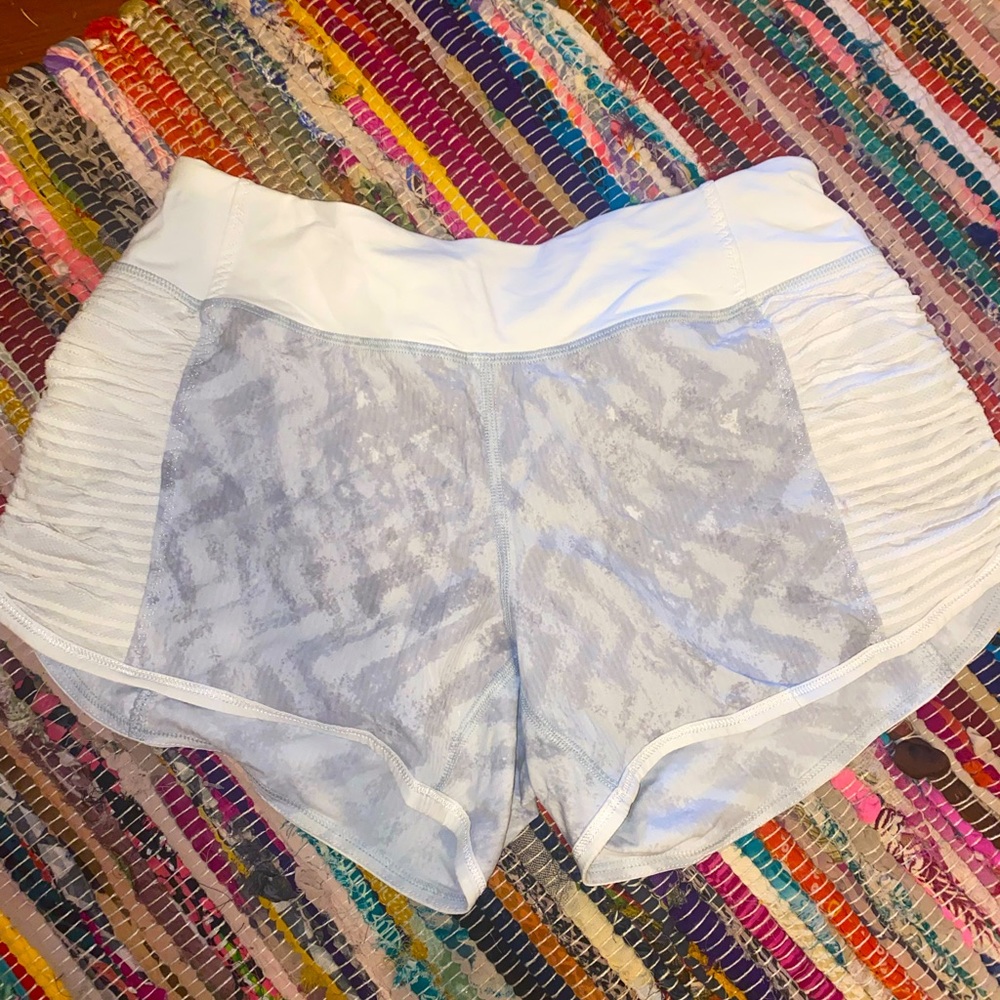 LULULEMON grey and white shorts!